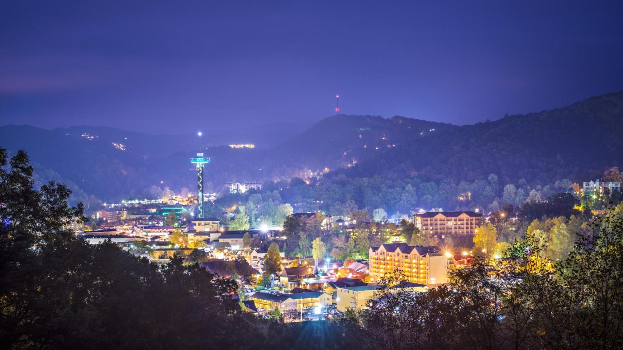 The Tiny Barn, 1089 Free Tickets Each Paid Day, Dollywood And More Sevierville Bagian luar foto